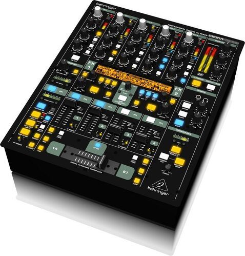 BEHRINGER DDM4000 - Цифровой DJ-микшер с сэмплером