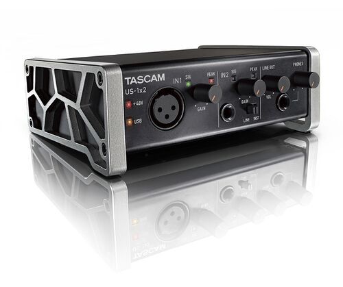 TASCAM US-1x2 - USB аудио/MIDI интерфейс